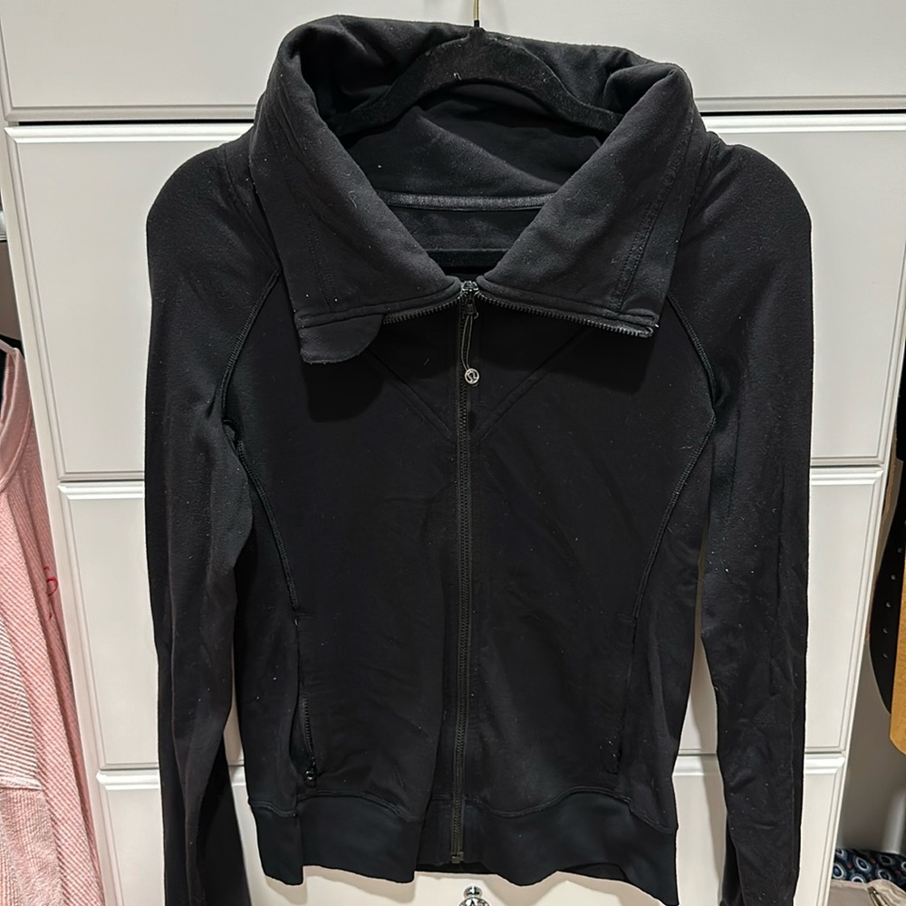 Lululemon full zip funnel neck jacket size 8